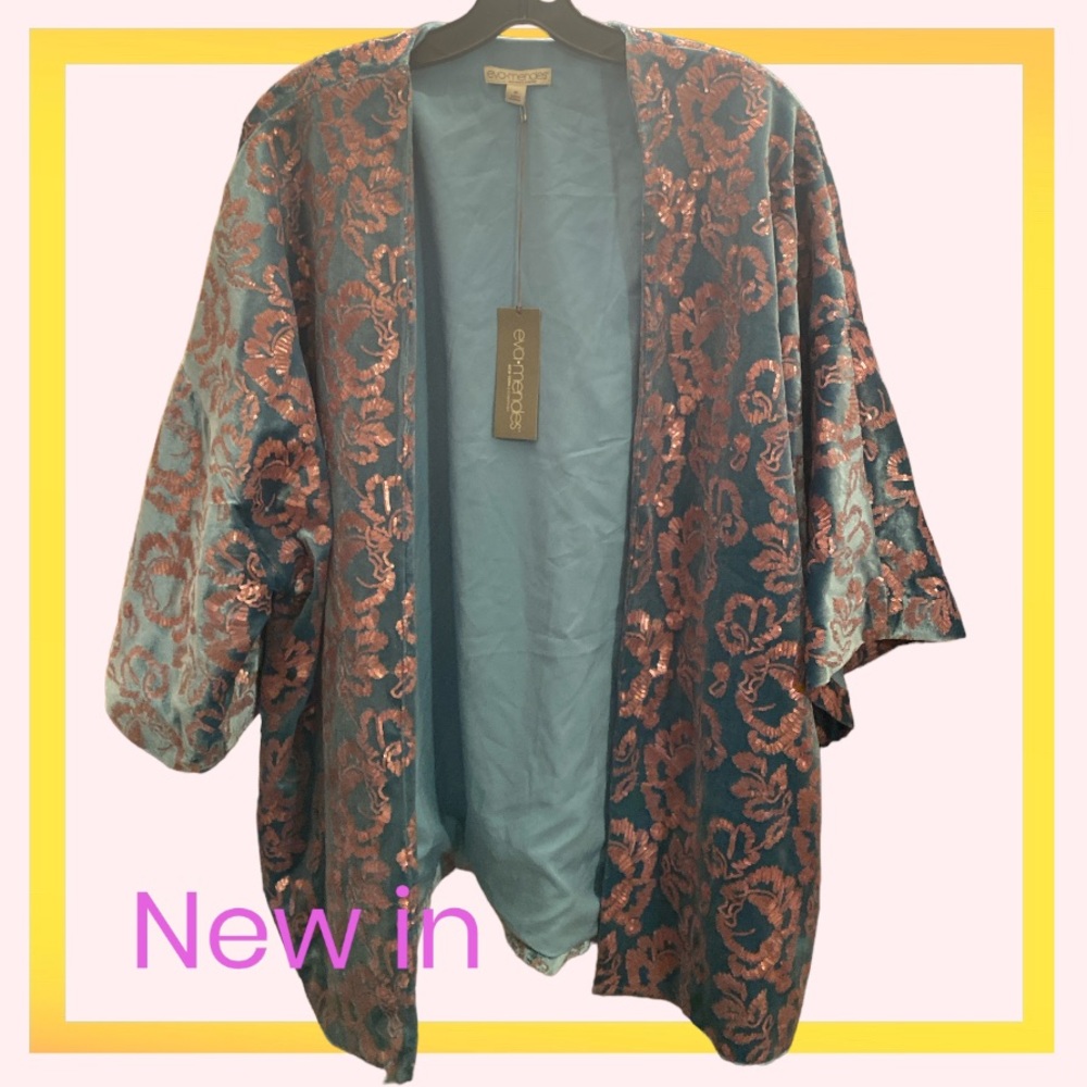 Women’s NYC Eva Mendes Kimono Limited Edition NWT